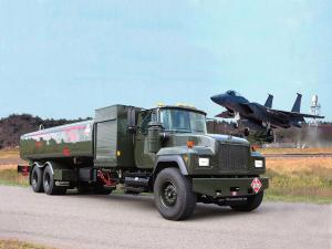 Mack RD600 Tanker 1990 года